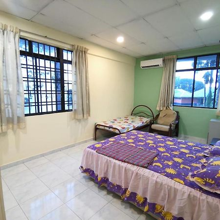 Cosy Homestay 울루티람 외부 사진
