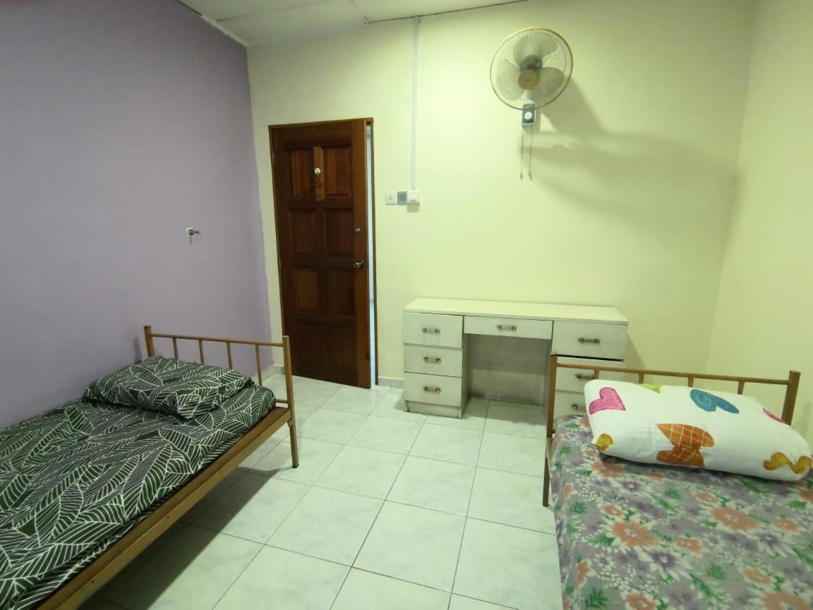 Cosy Homestay 울루티람 외부 사진